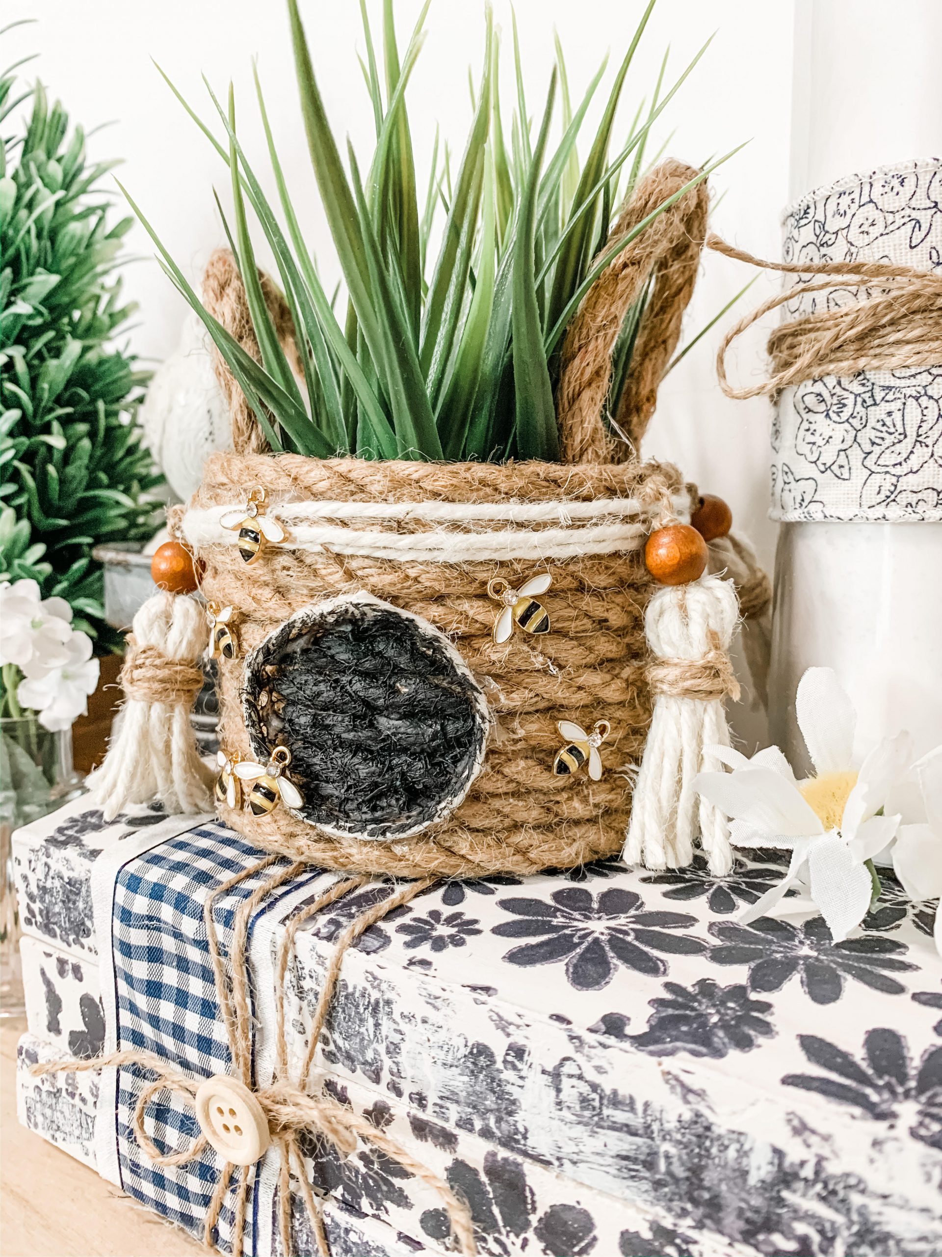 Dollar Tree Bee Skep Basket