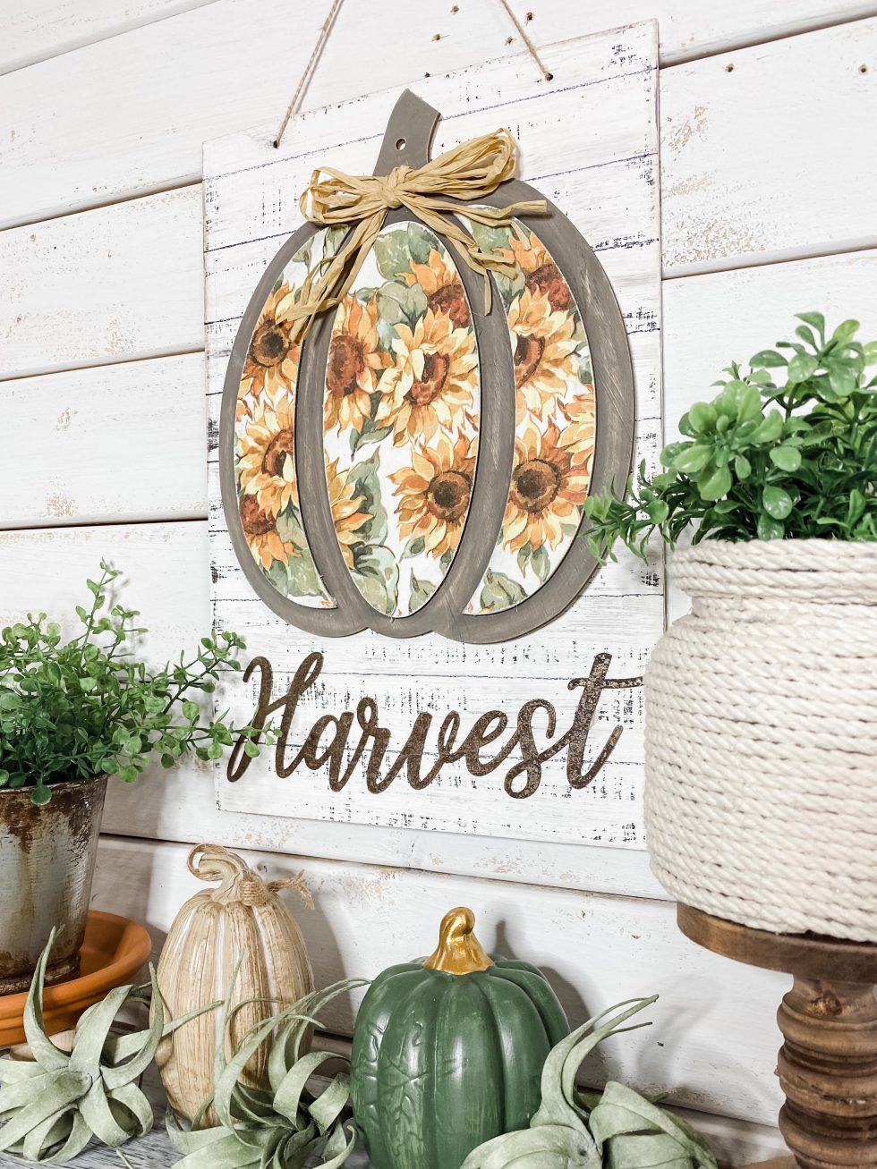 Get this Free Sunflower Print Design to create fall decor