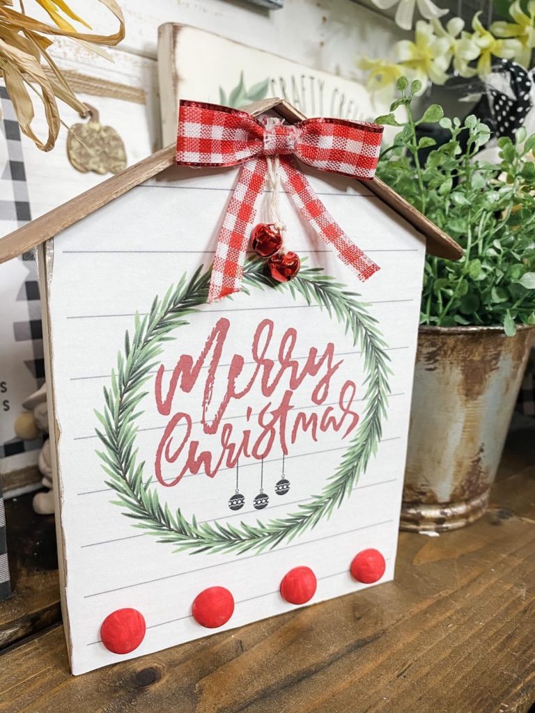 Get this Merry Christmas Free Printable to create Christmas Decor