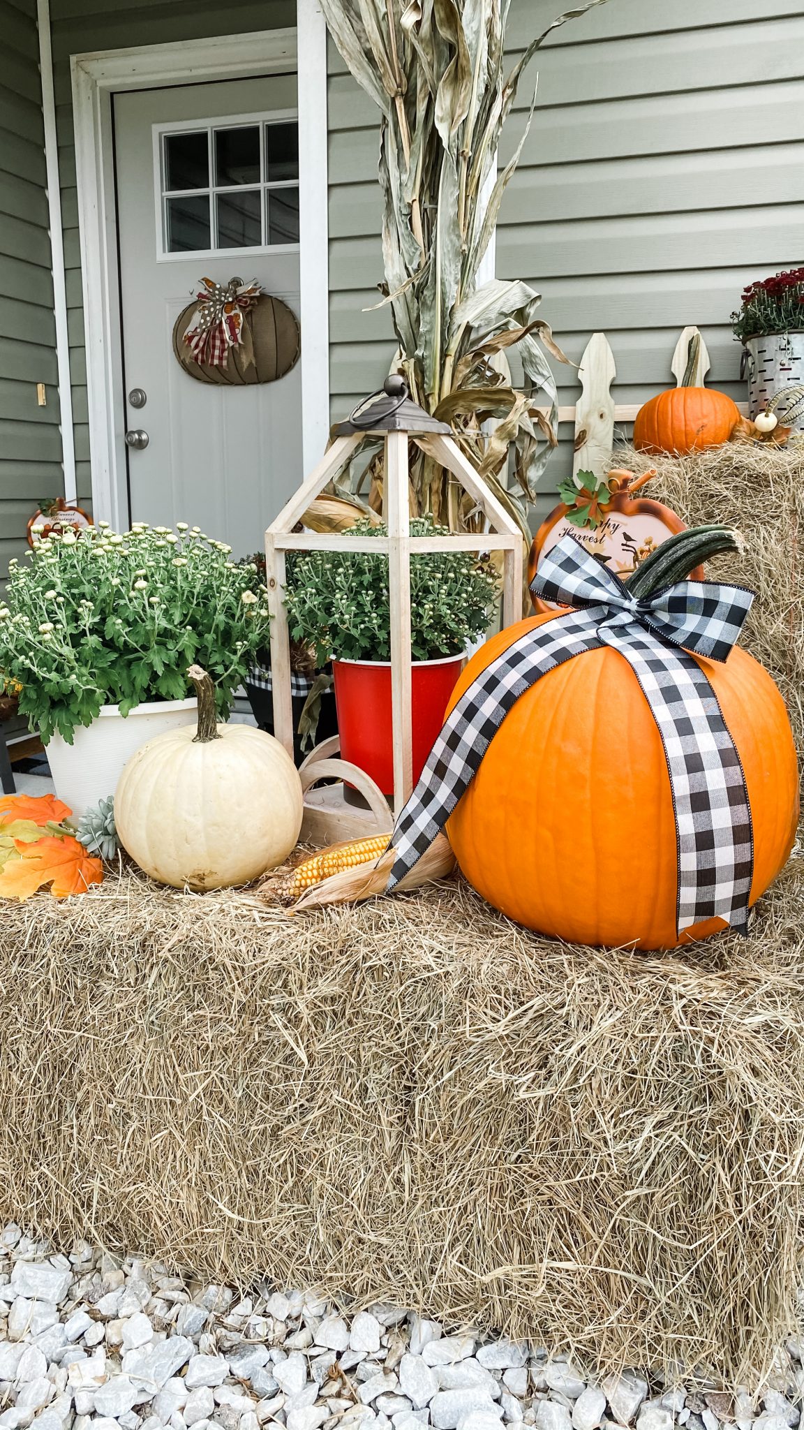 How to do an Easy Fall Front Porch Makeover - DIY with Amber