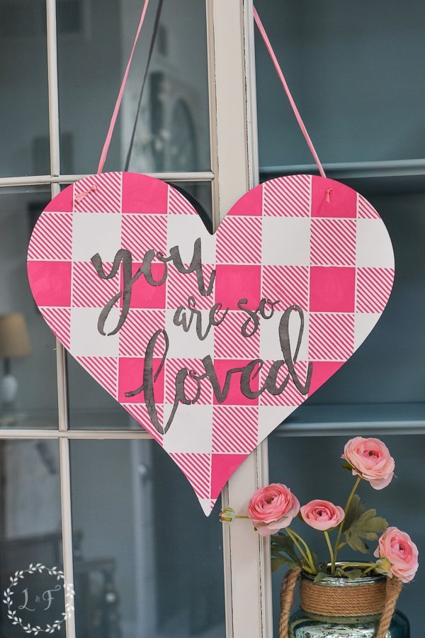 30 of the Best Valentine's Day Decorations of 2023 - PureWow