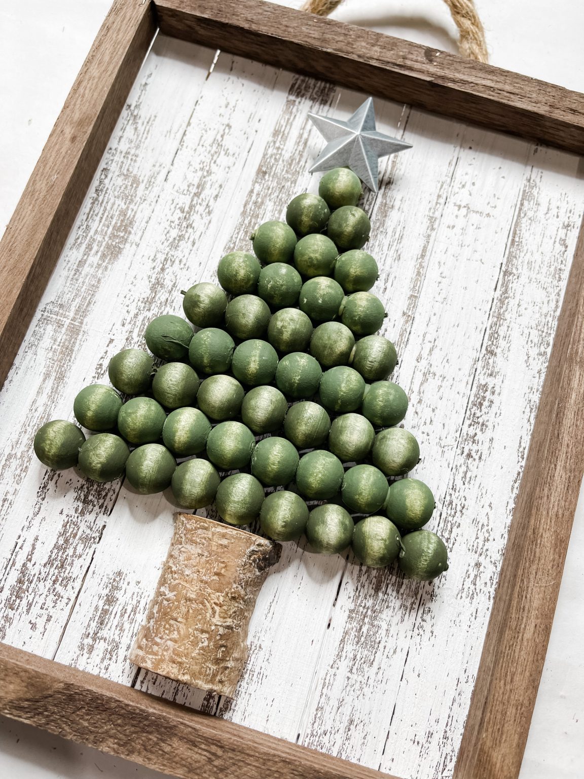 Wood Bead Christmas Tree Sign - Dollar Tree Craft Idea