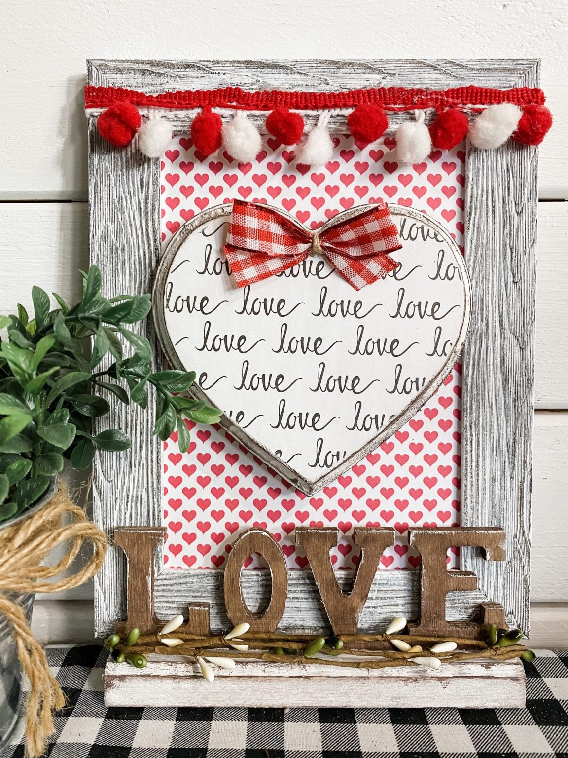 diy decorations for valentines day        
        <figure class=