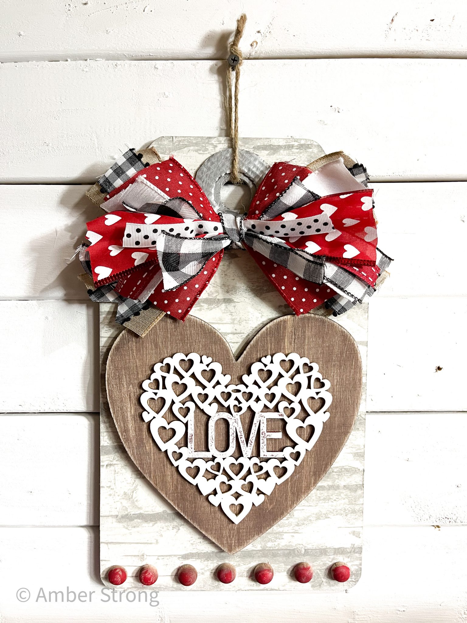 Rustic Valentine's Love Sign - Easy DIY Idea