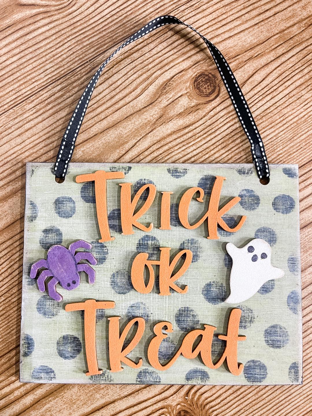 Reversible Trick or Treat Sign